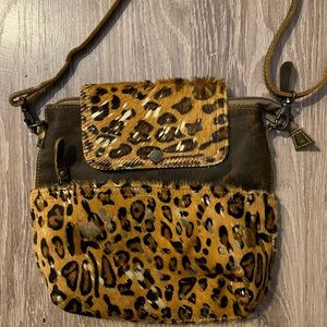 Myra leather and canvas Cheetah Print Handbag. EUC.